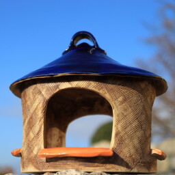 Krmítko pro ptáčky - modrá střecha